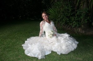 Nydia Arce Novios y novias en Providencia |  VESTIDO DISEÑADORA MACARENA CORTEZ, TALLA 38-40