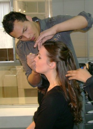 HANS HENRIQUEZ Novios y novias en Santiago |  MAQUILLAJE DE LUJO, PROFECIONAL Y PEINADO A DOMICILIO , OFERTA MES DE SEPTIEMBRE Y OCTUBRE A 15.000 SOLO MAQUILLAJE... 
