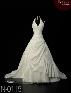 Vania Navarro Novios y novias en La Florida |  Arriendo Vestido de Novia NEVADA , Al mejor precio