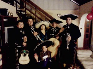 johnny luis Novios y novias en Santiago |  En chile sal y tequila mariachis,serenatas,charros,en vivo, http://www.mariachisalytequila.com a domicilios