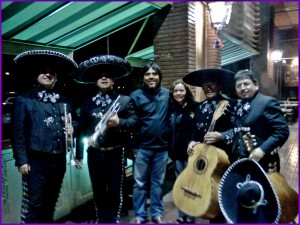 johnny luis Anuncios gratis para novios en Las Condes |  servicio,mariachis,charros, sal y tequila serenatas, sal y tequila 4 mariachis 6388358 / 7-6260519