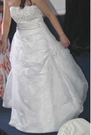 Cristina Novios y novias en Santiago |  VENDO VESTIDO DE NOVIA 100.000, talla 38