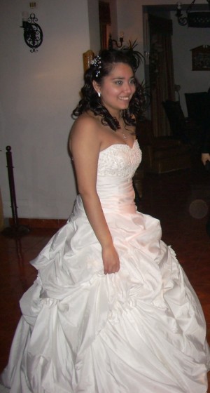 Paula Mu&ntilde;oz Anuncios gratis para novios en San Miguel |  VENTA VESTIDO DE NOVIA $180.000, Vestido en excelente estado, color Ivory