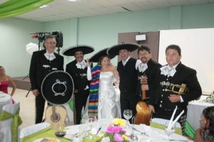 johnny luis Novios y novias en Santiago |  no regales flores regala mariachis en tu matrimonio , sal y tequila 4 mariachis X $50.000. 02-6388358