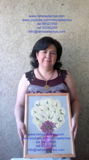 http://www.ramoseternos.com Novios y novias en Vitacura |  Conservacion de Ramos de Novia - Disecado y enmarcado, Novios conserva flores de tu matrimonio en ChileNovios conserva flore