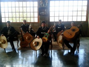 johnny luis Anuncios gratis para novios en Maip&uacute; |  el sabor mexicano lo pone el mariachi sal y tequila, 4X$50.000.charros 02-6388358 / 7-6260519