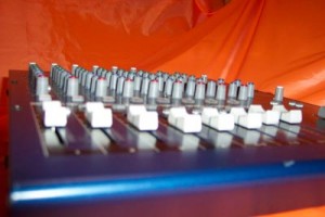 Victor Calderon Anuncios gratis para novios en La Florida |  DJ AbsoluT, amplificacion, iluminacion, pantallas gigantes, efectos y mas, dentro y fuera de stgo. 