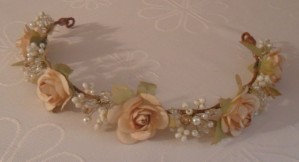  Anuncios gratis para novios en Las Condes |  TIARAS,  PINCHES,  PEINETAS, TOCADOS DE NOVIA  /  PAJES, EXCLUSIVOS HECHOS POR MI...