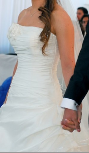 Cecilia  Anuncios gratis para novios en Las Condes |  Vestido de novia SAINT PATRICK, talla 38-36 , colecci&oacute;n 2011 $750.000 conversable
