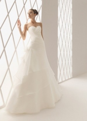Antonia Anuncios gratis para novios en Las Condes |  Vendo vestido de novia, Importado de Espa&ntilde;a 