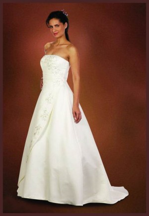 ALEJANDRA SEGUEL Anuncios gratis para novios en Pudahuel |  VENDO VESTIDO DE NOVIA USADO AURORA , COLOR IVORY