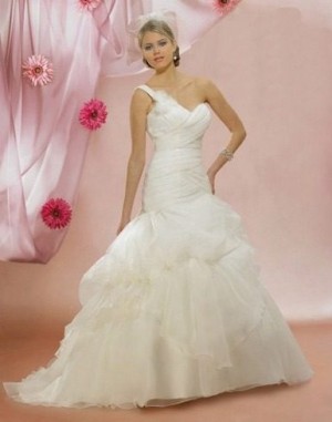 Milka Anuncios gratis para novios en La Serena |  Hermoso vestido de novia, (2011) en perfectas condiciones