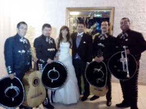 johnny luis Anuncios gratis para novios en Santiago |  regala serenatas,mariachis,charros en chile sal y tequila, 4X$60.000. 02-6388358 / 7-6260519