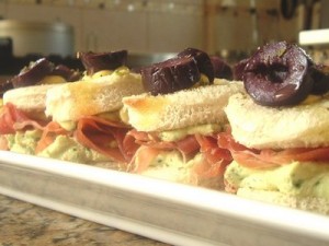 Lucia Elena Lazo Acu&ntilde;a Anuncios gratis para novios en Santiago |  Canap&eacute;s. Empanaditas, Pastelitos, Tapaditos, Dulces, Cocteler&iacute;a a Domicilio, Servicios de Cocteler&iacute;a a Domicilio
