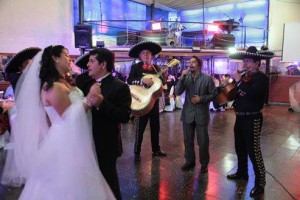 johnny luis Anuncios gratis para novios en Santiago |  mariachis a toda serenatas en chile show y charros, sal y tequila 4  X $60.000. 02-6388358 / 7-6260519