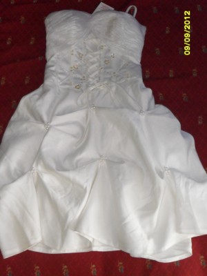 DANIELA  Anuncios gratis para novios en El Monte |  vestido nuevo sin uso para paje ni&ntilde;a talla 8, vendo vestido para paje talla 8 sin uso color blanco, marca sweet memory