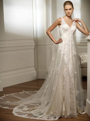 Claudia/Ver&oacute;nica Anuncios gratis para novios en Providencia |  Vendo Hermoso vestido de novia Modelo Rosa de Pronovia, talla 38, $280.000, con delicado encaje e incrustaciones de cristales swarkosi