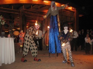 Alex Castillo  Anuncios gratis para novios en Las Condes |  Entregamos cotill&oacute;n con personajes circoteatrales, Artemarket, Inolvidable , Puestas en escena Veneciana, Imaginario m&aacute;gico,Fuego,malabares de luz, Saxo