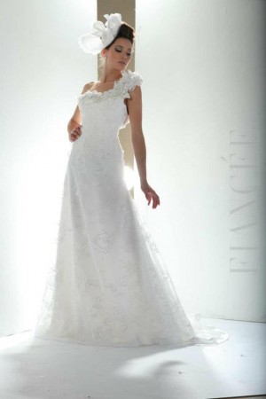 Valentina Anuncios gratis para novios en Santiago |  INCRE&Iacute;BLE VESTIDO DE DISE&Ntilde;O, IMPECABLE, ORIGINAL Y DE EXCELENTE BUEN GUSTO, LA OPORTUNIDAD DE TENER UN VESTIDO DE NOVIA IMPORTADO A UN PRECIO ACCESIBLE