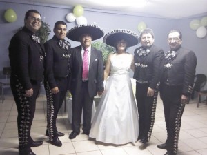 johnny luis Anuncios gratis para novios en Santiago |  estas enamorado serenatas con amor en tu dia mariachis, sal y tequila 4 mariachis X $50.000. charros