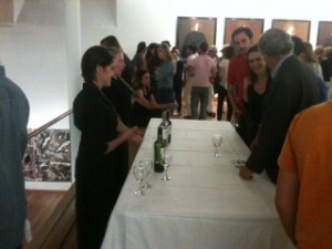 seguridad Anuncios gratis para novios en Las Condes |  Servicio de garzones honestos 09-1570121 http://www.garzonexpress.cl reserva , Garzones a domicilio y servicio de barman fiestas y eventos 09-1570121 todo