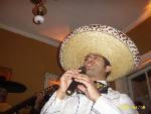 RENE MARTINEZ Anuncios gratis para novios en Santiago |  los  mariachis llegaron ya y son del Juarez., con toda la musica bonita