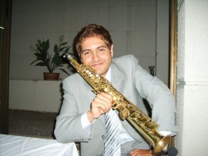 Alejandra Gonz&aacute;lez Anuncios gratis para novios en Santiago |  Saxofonista para matrimonios y eventos, elegante repertorio, Saxofon soprano para matrimonios y eventos