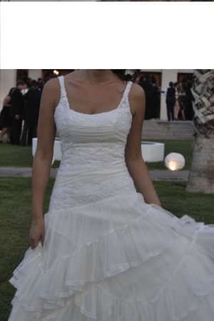 Mar&iacute;a Jos&eacute; Z&uacute;&ntilde;iga Anuncios gratis para novios en Santiago |  Vendo precioso vestido de novia, como nuevo!, Talla 36- 38 de encaje y tull bordado