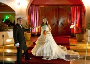 Lilian Anuncios gratis para novios en Santiago |  Vendo vestido de novia importado color ivory con velo y falso, Vestido de novia