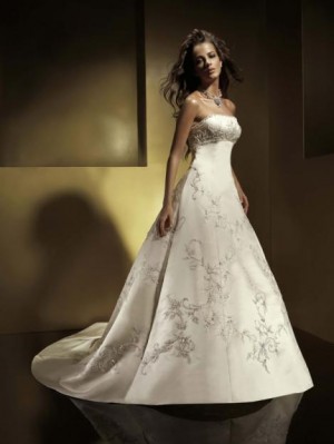 Marcela M. Anuncios gratis para novios en La Florida |  Confecci&oacute;n de vestidos de novias a medida., Confecci&oacute;n y bordados a tu gusto para tu vestido de novias, madrinas.