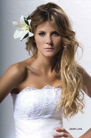 WILMA FUENTES Anuncios gratis para novios en Las Condes |  Estilista peinados y maquillaje mac novias, a domicilio, Wilma fuentes especialista novias,madrinas, graduaciones