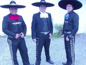 Camilo pezoa Anuncios gratis para novios en Santiago |  Contratar mariachis serenatas a domicilio fono 97465851, Serenatas a domicilio en todo santiago