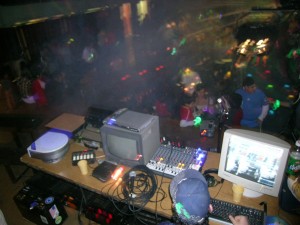 Jorge Ayala Anuncios gratis para novios en San Miguel |  M&uacute;sica Para Fiestas, DJ, VJ, Iluminaci&oacute;n, Proyecci&oacute;n, Grabaci&oacute;n En Video, Matrimonios, Bautizos, Aniversarios, Cumplea&ntilde;os, Despedidas De Solteros(as)