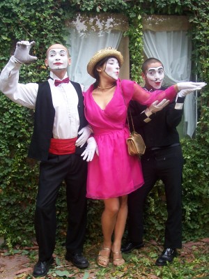 Felipe Betancourt Anuncios gratis para novios en Providencia |  MIMOS  &  ESTATUAS VIVIENTES, para recibir y acompa&ntilde;ar cordialmente a sus invitados e invitadas 