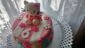 Karina Le&oacute;n Anuncios gratis para novios en Las Condes |  Tortas y cupcakes personalizados para eventos de todo tipo, Pasteles tem&aacute;ticos de cumplea&ntilde;os,matrimonios,bautizos,aniversarios,etc