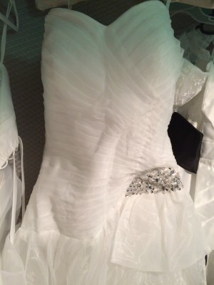 TODO NOVIOS Anuncios gratis para novios en Santiago |  Vestido exclusivo de novia espalda descubierta talla 40, Original y exclusivo vestido de novia