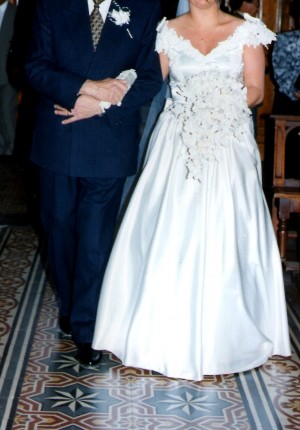 Priscilla Anuncios gratis para novios en Santiago |  Vestido de novia excelente completisimo color ivory, Vestido novia usado 
