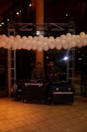 Felipe Nu&ntilde;ez Anuncios gratis para novios en Santiago |  Dj, Animador, Amplificaci&oacute;n, Iluminaci&oacute;n, Pantalla gigante, Servicios para Matrimonios, DJ MONO es Sonidoeventos Calidad en servicios