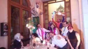 Alex Castillo Reyes Anuncios gratis para novios en Las Condes |  Show de animaci&oacute;n circo teatral en pista de baile, Zanquistas, maestro ceremonia festivo, malabares de luz, saxofonista