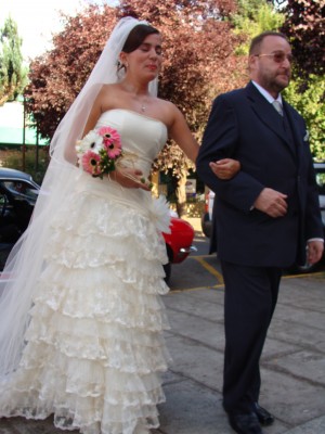 Damaris Rojas Aracena Anuncios gratis para novios en Providencia |  Vestido de Novias Dise&ntilde;os a tu gusto y tu medida. , Trabajamos junto a ti para dise&ntilde;ar el vestido so&ntilde;ado y de calce perfecto.