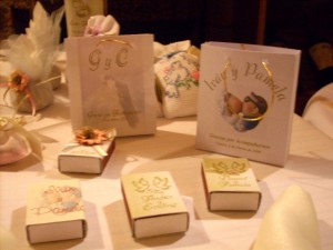 Marjorie Diaz M. Anuncios gratis para novios en Curic&oacute; |  &iquest;Quieres una hermosa mesa decorada de bellos accesorios el dia de tu boda?, Taller KINTU FIESTAS lo hace por ti.