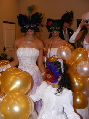 carnaval Anuncios gratis para novios en Temuco |  todo en cotillon,ofertas especiales matrimonios,gran surtido para tu fiesta, cotillon ,variedad de gorros,antifaces,pelucas,cintillos, 