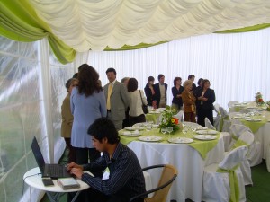 TodoFiestas Anuncios gratis para novios en Santiago |  ARRIENDO DE CARPAS Y VAJILLA, AL MEJOR PRECIO, http://www.TODOFIESTA.CL, FONOS :  7528577 - 7527410