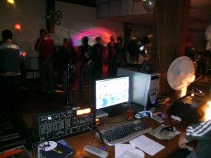 Jorge Ayala Villegas Anuncios gratis para novios en San Miguel |  Arriendo De Plasma, Data Show, Amplificaci&oacute;n, Iluminaci&oacute;n, DJ-VJ, Animaci&oacute;n, matrimonios, cumplea&ntilde;os, discos, tocatas, ferias, fiestas 70s, 80s, 90s