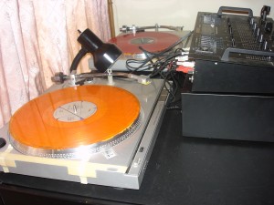 Jorge Ayala Anuncios gratis para novios en Providencia |  Arriendo De Plasma, Data Show, DJ, VJ, Amplificaci&oacute;n, Iluminaci&oacute;n, Shows., matrimonios, cumplea&ntilde;os, despedidas, m&uacute;sica en vivo, fiestas 70s, 80s, 90s