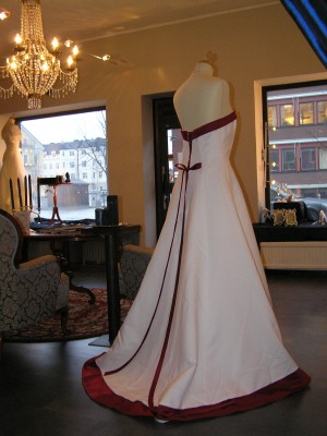 The Secret Anuncios gratis para novios en Vi&ntilde;a del Mar |  Vestidos de novia, se arriendan, Vi&ntilde;a del Mar, Arriendo de vestidos V region