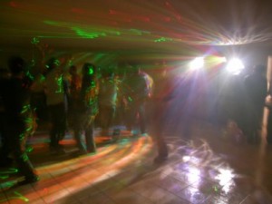 Jorge Ayala - Mauricio Serrano Anuncios gratis para novios en San Miguel |  L&aacute;ser, Humo, Simuladores, Burbujas, Luces LED, DJ, VJ, Plasma, Data Show., m&uacute;sica y luces para fiestas, cumplea&ntilde;os, matrimonios, pubs, tocatas, etc