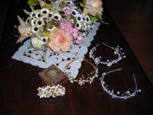 Nelly Anuncios gratis para novios en Maip&uacute; |  Tiaras tocados y coronas para novias., Pedrer&iacute;a en su accesorio