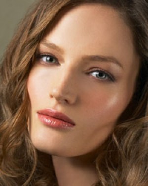 Gisela Moreno Anuncios gratis para novios en Vi&ntilde;a del Mar |  Maquillaje para novias, madrinas y acompa&ntilde;antes., Cosm&eacute;ticos de Alta calidad