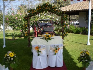 Flores y Cristales Anuncios gratis para novios en La Serena |  ARCO DE FLORES NOVIAS, ARREGLOS FLORALES PARA EVENTOS